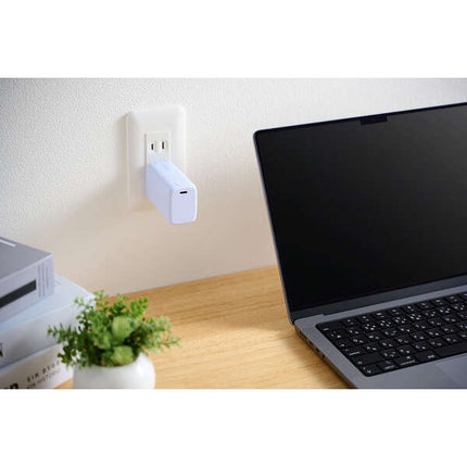 AC充電器一体モバイルバッテリー（5000mAh/30W/C×1）パープル[DE-AC09-5000PU]
