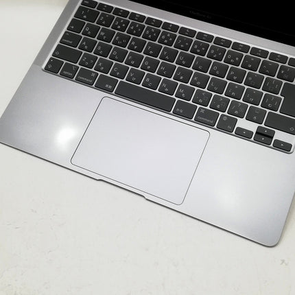 MacBook Air M1 / 13インチ / Mid2020 / 8GB / 256GB / スペースグレイ / ランク:B / MGN63J/A / 【中古品管理番号:40656】