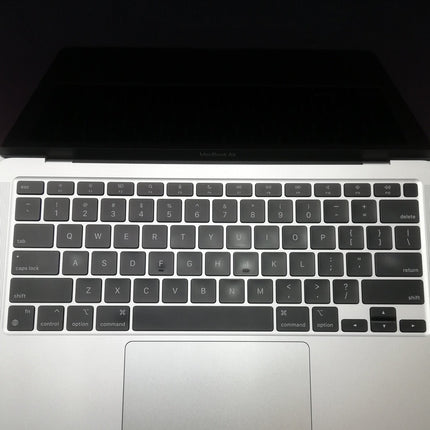 MacBook Air M1 / 13インチ / Mid2020 / 8GB / 1TB / シルバー / ランク:A / MGN93J/A / 【中古品管理番号:40878】