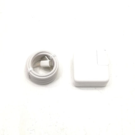 【決算特価！】MacBook Air M2 / 13インチ / 2022 / 8GB / 256GB / スターライト / ランク:B / MLY13J/A / 【中古品管理番号:41113】
