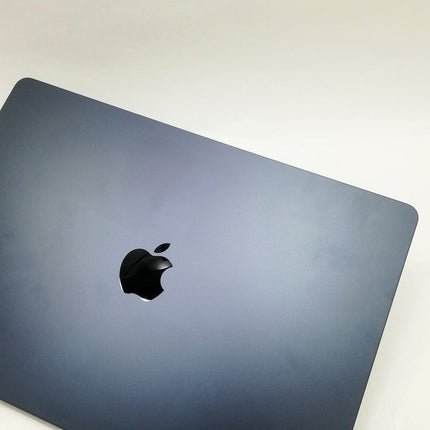MacBook Air M2 / 15インチ / 2023 / 8GB / 256GB / ミッドナイト / ランク:C / MQKW3J/A / 【中古品管理番号:41478】