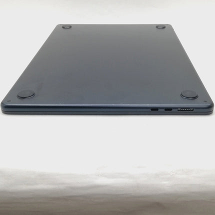 MacBook Air M2 / 15インチ / 2023 / 8GB / 256GB / ミッドナイト / ランク:C / MQKW3J/A / 【中古品管理番号:41478】