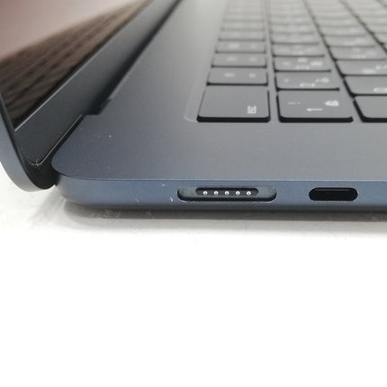 MacBook Air M2 / 15インチ / 2023 / 8GB / 256GB / ミッドナイト / ランク:C / MQKW3J/A / 【中古品管理番号:41478】