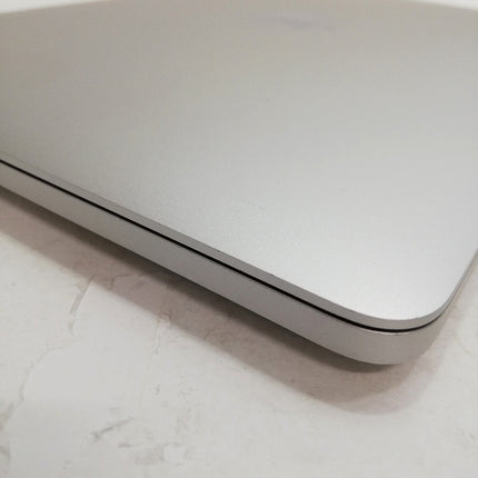MacBook Pro M2 / 13インチ / 2022 / 8GB / 512GB / シルバー / ランク:B / MNEQ3J/A / 【中古品管理番号:41499】