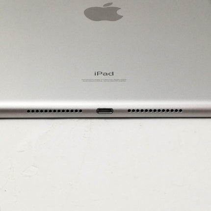 iPad 第8世代 Wi-Fi / 10.2インチ / 2020 / 32GB / シルバー / ランク:C / MYLA2J/A / A2270 【中古品管理番号:41598】