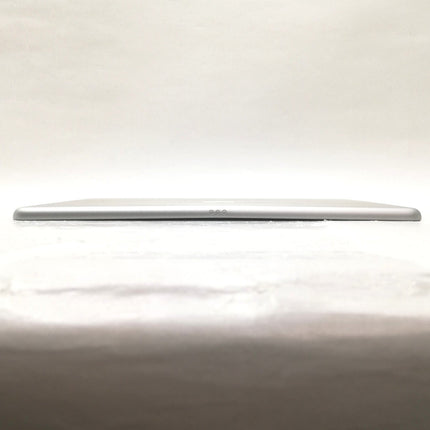 iPad 第8世代 Wi-Fi / 10.2インチ / 2020 / 32GB / シルバー / ランク:D / MYLA2J/A / A2270 【中古品管理番号:41607】