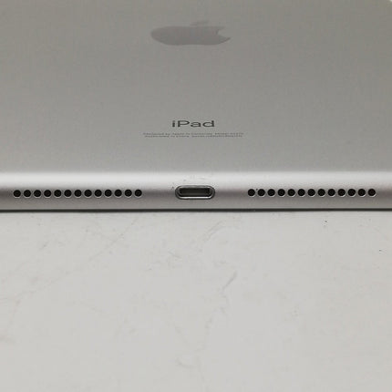 iPad 第8世代 Wi-Fi / 10.2インチ / 2020 / 32GB / シルバー / ランク:D / MYLA2J/A / A2270 【中古品管理番号:41607】