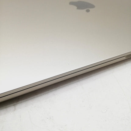 MacBook Air M2 / 15インチ / 2023 / 16GB / 1TB / スターライト / ランク:B / MQKV3J/A / 【中古品管理番号:41806】