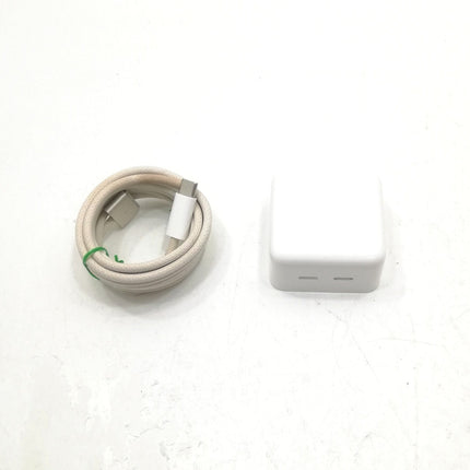 MacBook Air M2 / 15インチ / 2023 / 16GB / 1TB / スターライト / ランク:B / MQKV3J/A / 【中古品管理番号:41806】