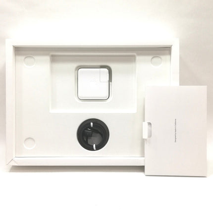 MacBook Pro M5 / 14インチ / 2025 / 16GB / 512GB / スペースブラック / ランク:A / MDE04J/A / 【中古品管理番号:42117】