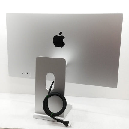 Studio Display XDR Nano-textureガラス - 傾きと高さを調整できるスタンド / 27インチ / 2026 / シルバー / ランク:A / MFEP4J/A / 【中古品管理番号:42652】